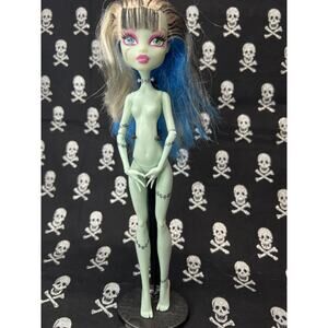 Monster High Ghoul Spirit Frankie Stein